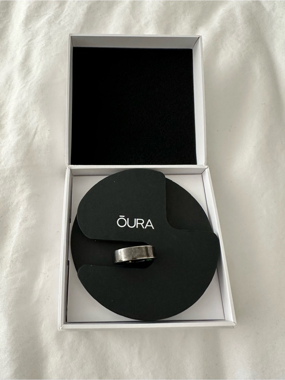 The Oura Ring Gen3 Heritage Stealth (Size 12)